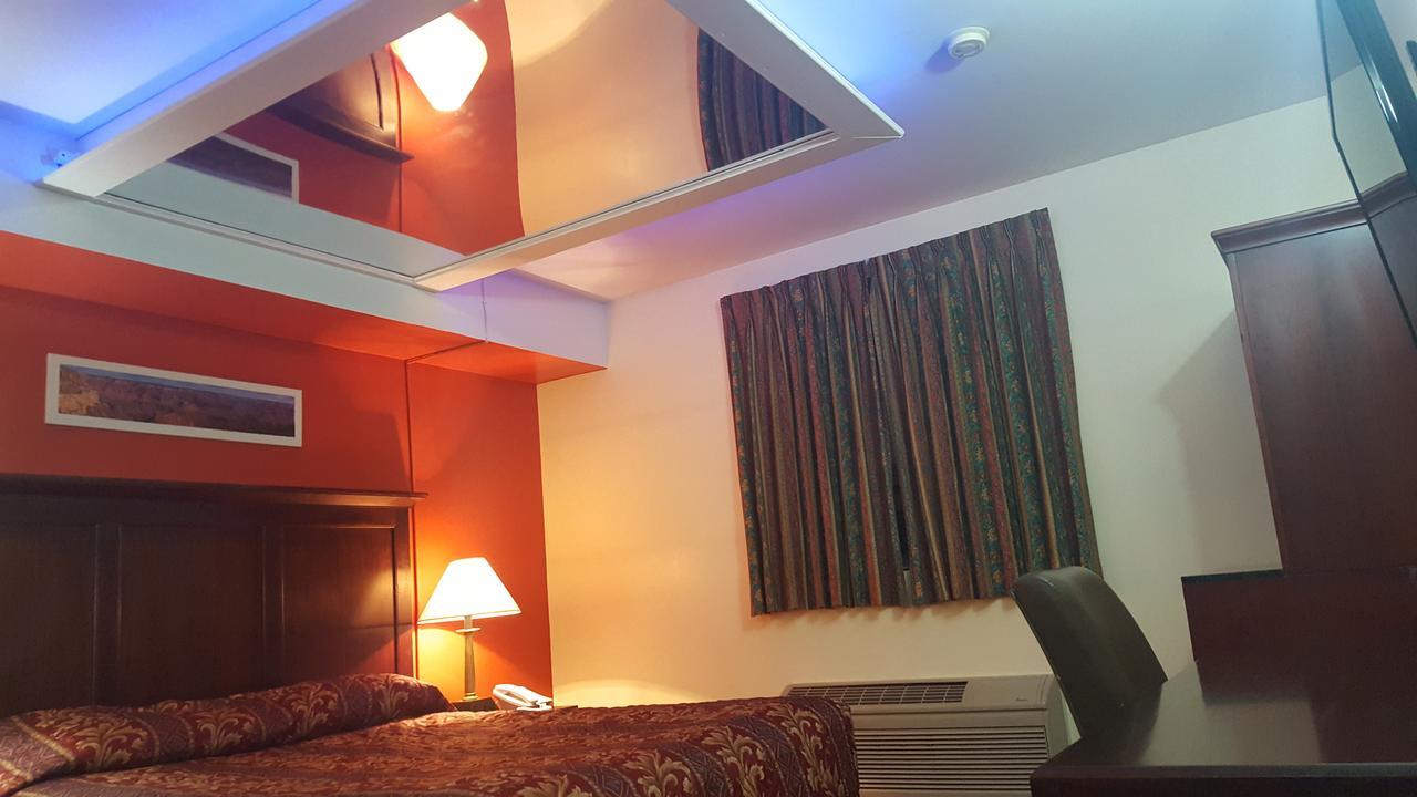 Royal Windsor Motel エクステリア 写真
